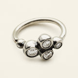 MINI HOOP - sølv med fem diamanter