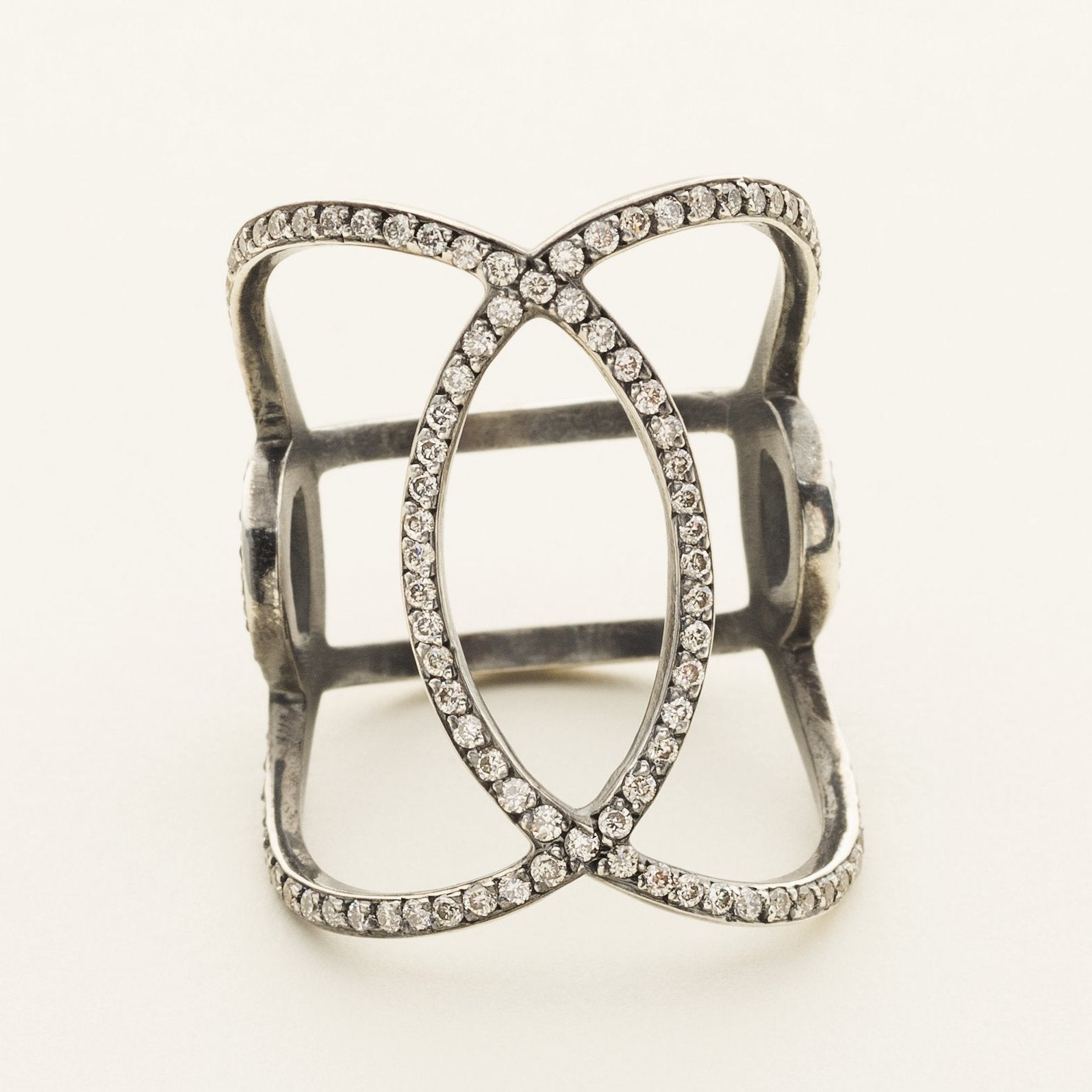 cirkel ring med diamanter marlene juhl jørgensen