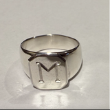 Signature ring w. engraved letter - Silver