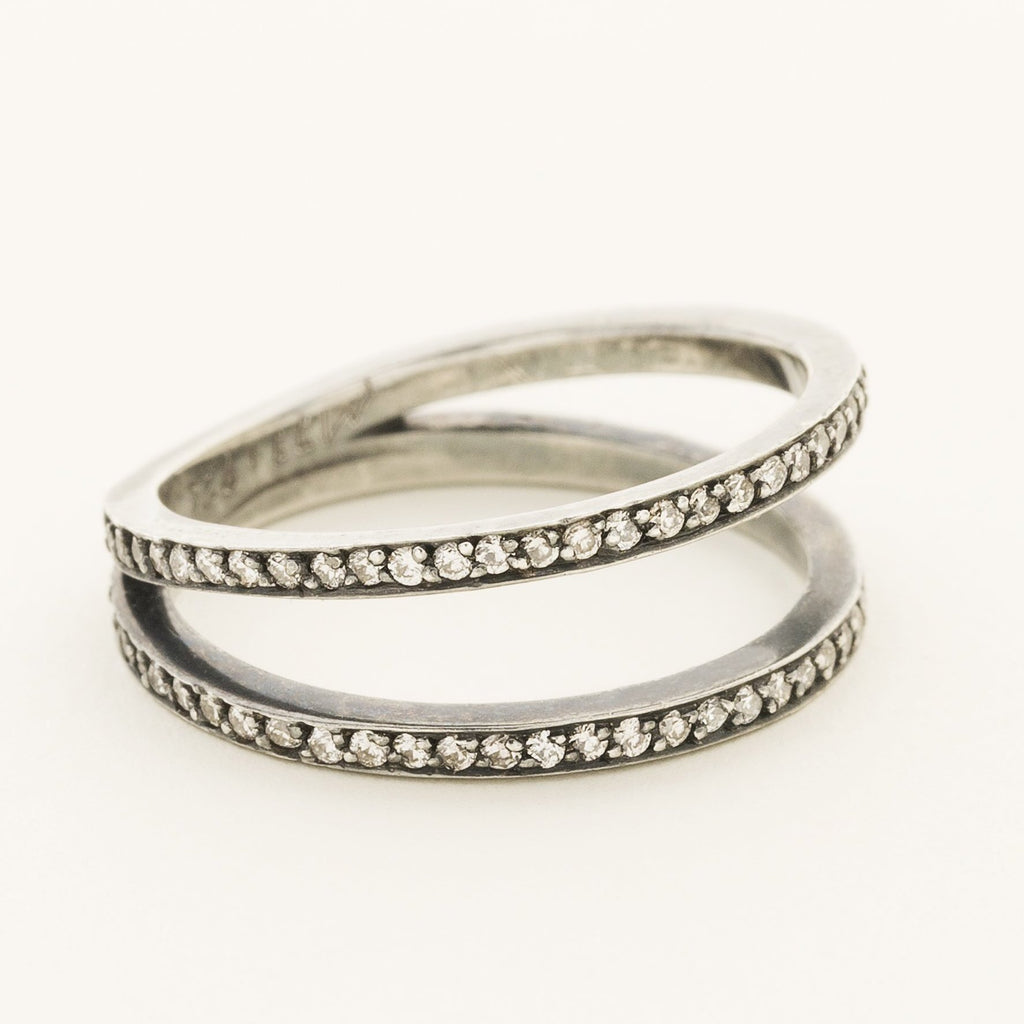VICTORY RING MED DIAMANTER - sølv